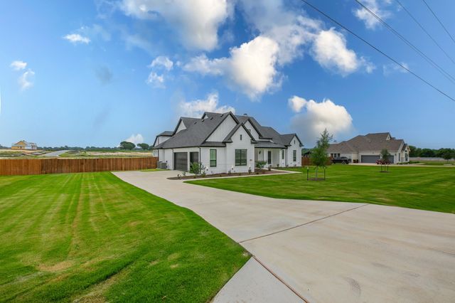 16833 Chapel Road, Lorena, TX 76655