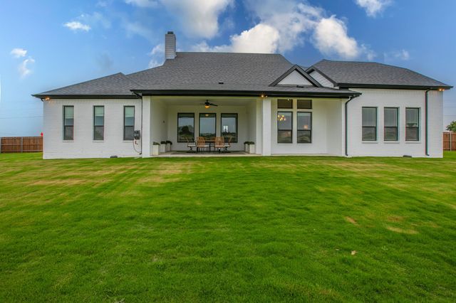 16833 Chapel Road, Lorena, TX 76655