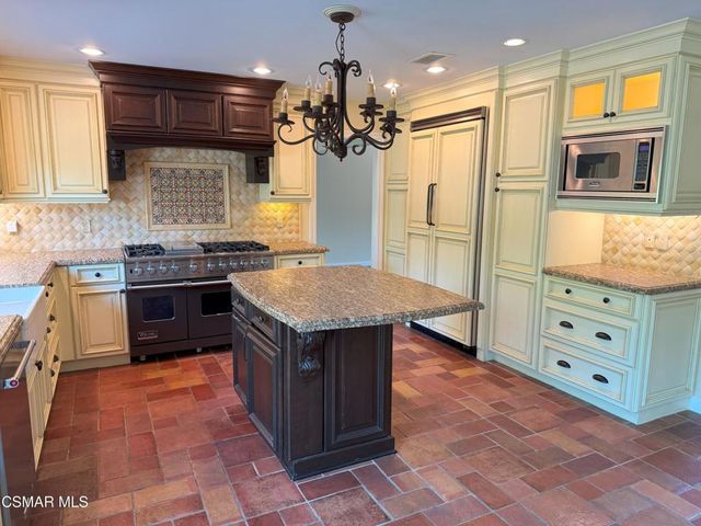 2096 Mccrea Road, Thousand Oaks, CA 91362