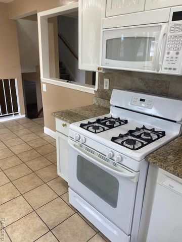 32430 Tecla Drive, Warren, MI 48088