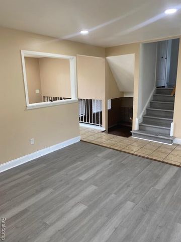 32430 Tecla Drive, Warren, MI 48088