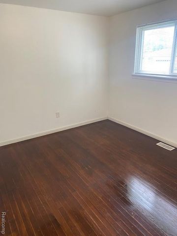 32430 Tecla Drive, Warren, MI 48088