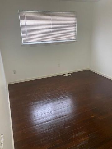 32430 Tecla Drive, Warren, MI 48088