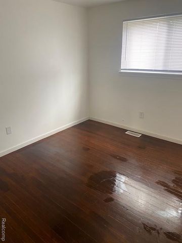32430 Tecla Drive, Warren, MI 48088