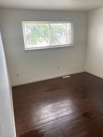 32430 Tecla Drive, Warren, MI 48088