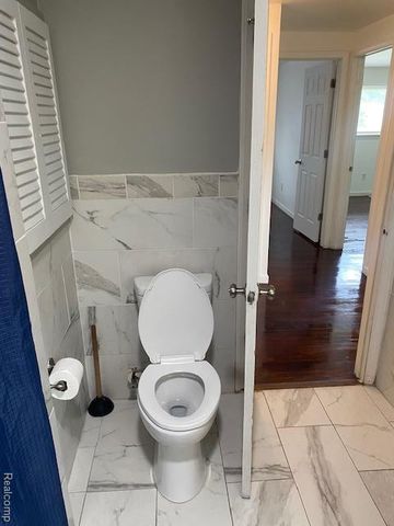 32430 Tecla Drive, Warren, MI 48088