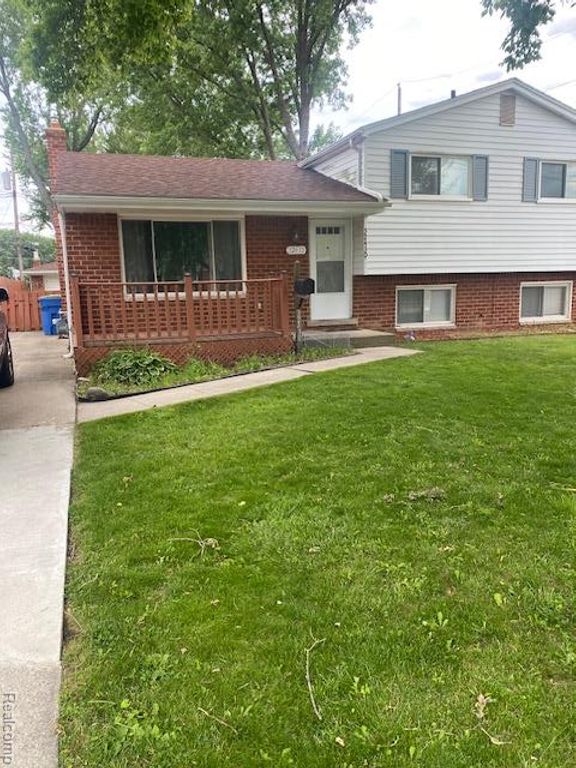 32430 Tecla Drive, Warren, MI 48088