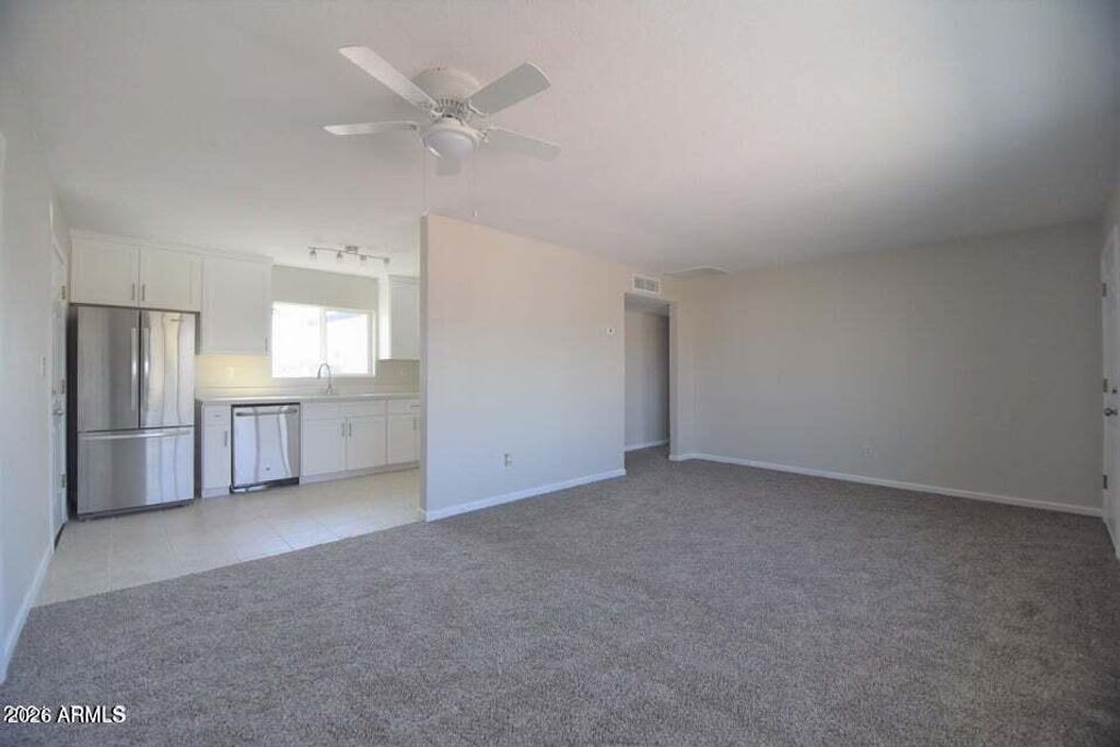 Image 2 of property listing at 2535 E Southgate Avenue, Phoenix, AZ 85040