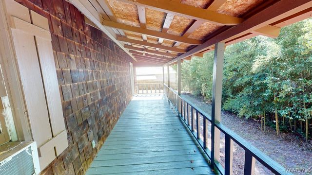 744 N Court Street, Prattville, AL 36067