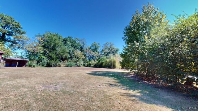 744 N Court Street, Prattville, AL 36067