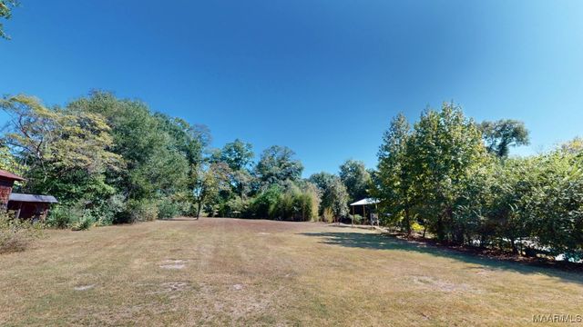 744 N Court Street, Prattville, AL 36067
