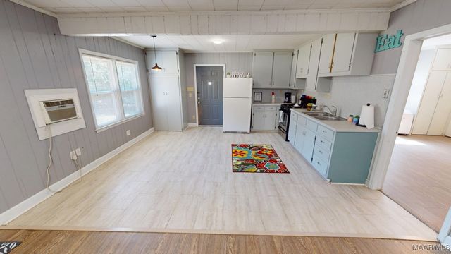 744 N Court Street, Prattville, AL 36067