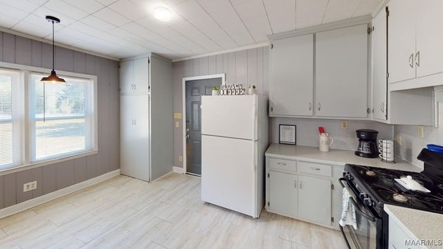 744 N Court Street, Prattville, AL 36067