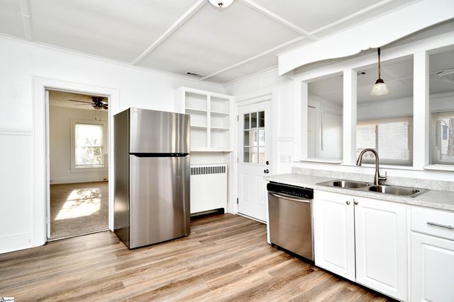 210 Walnut Hill Drive, Easley, SC 29642