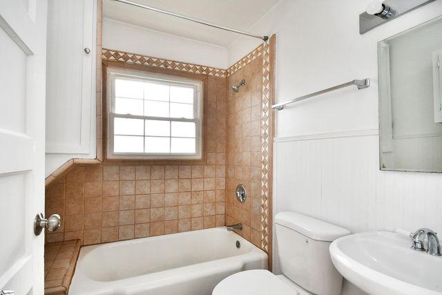 210 Walnut Hill Drive, Easley, SC 29642