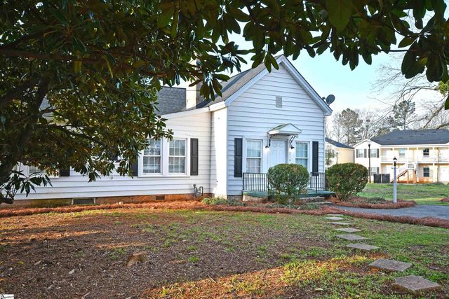 210 Walnut Hill Drive, Easley, SC 29642