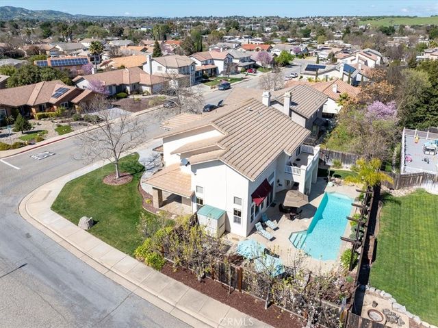 1945 Fieldstone, Paso Robles, CA 93446