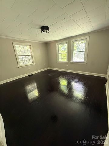 1911 White Street, Gastonia, NC 28052