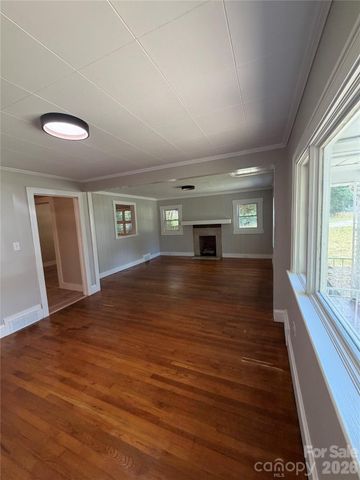 1911 White Street, Gastonia, NC 28052