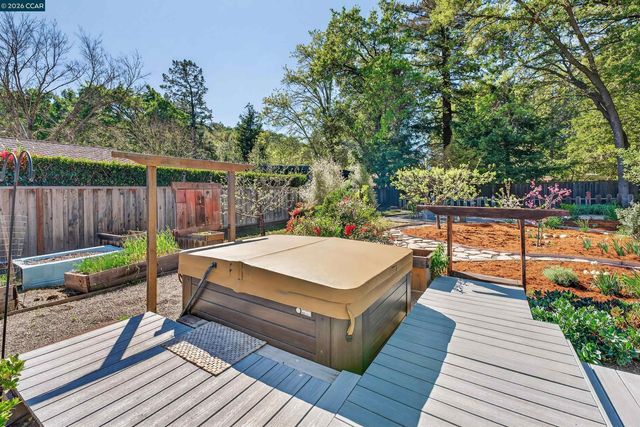 261 Montecillo Drive, Walnut Creek, CA 94595