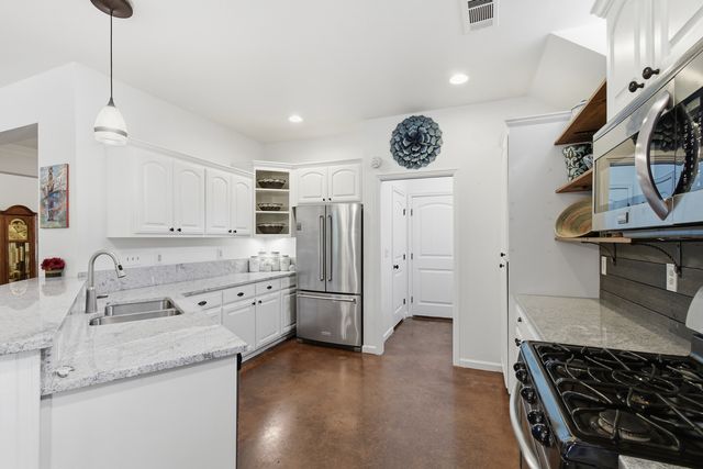26479 Vintage Trace Drive, Claremore, OK 74019