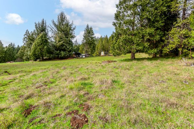 48187 McFarland Road, Oakridge, OR 97463