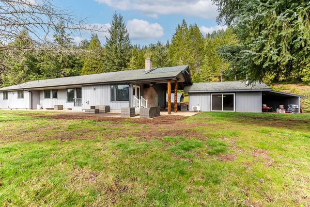 48187 McFarland Road, Oakridge, OR 97463