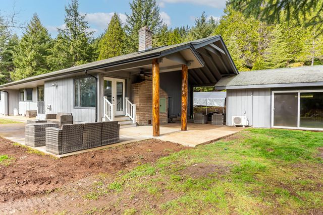 48187 McFarland Road, Oakridge, OR 97463