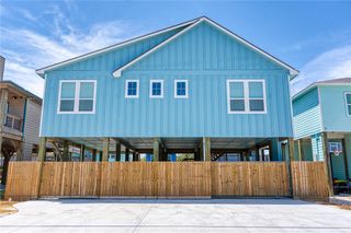 4021 Summit Dr, Corpus Christi, TX 78418