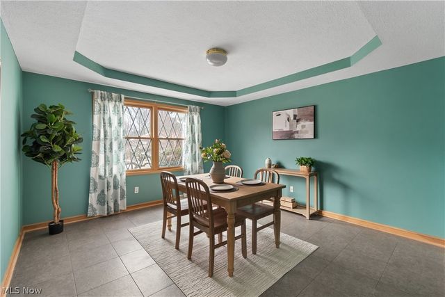 4469 Shelly Drive, Seven Hills, OH 44131