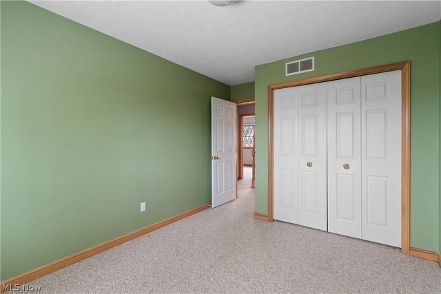 4469 Shelly Drive, Seven Hills, OH 44131