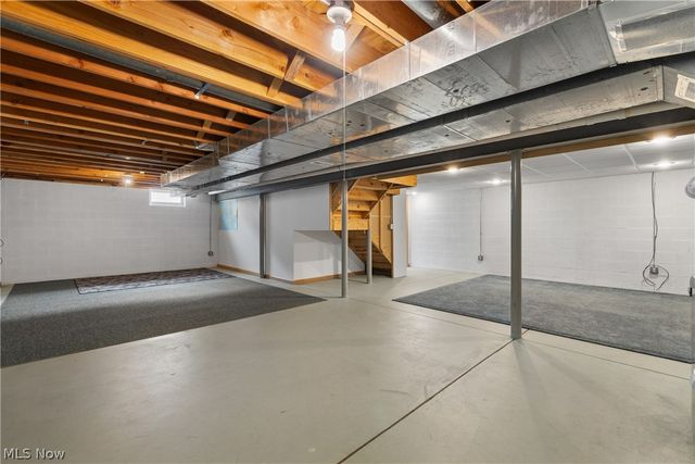 4469 Shelly Drive, Seven Hills, OH 44131