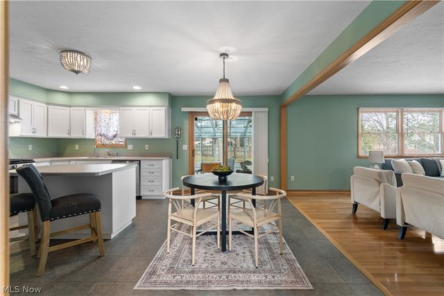 4469 Shelly Drive, Seven Hills, OH 44131