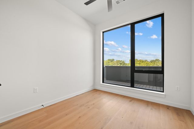 2209 S 1st ST 401, Austin, TX 78704