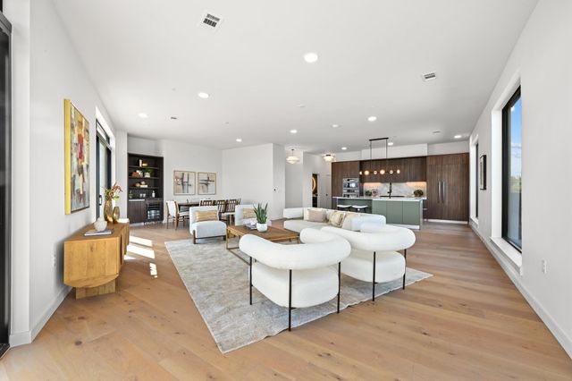 2209 S 1st ST 401, Austin, TX 78704