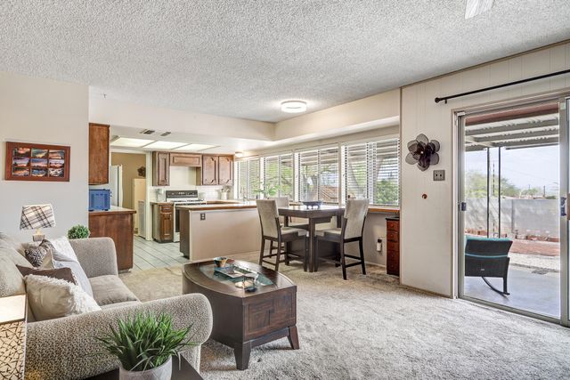 2001 Algodones Street NE, Albuquerque, NM 87112