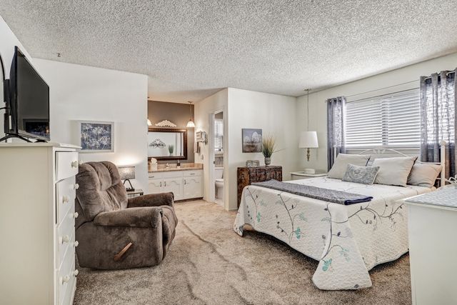 2001 Algodones Street NE, Albuquerque, NM 87112