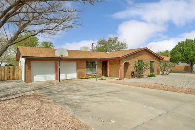 2001 Algodones Street NE, Albuquerque, NM 87112