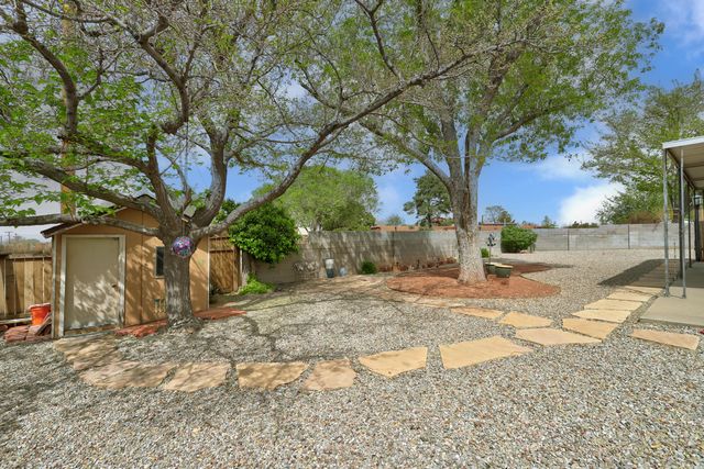 2001 Algodones Street NE, Albuquerque, NM 87112