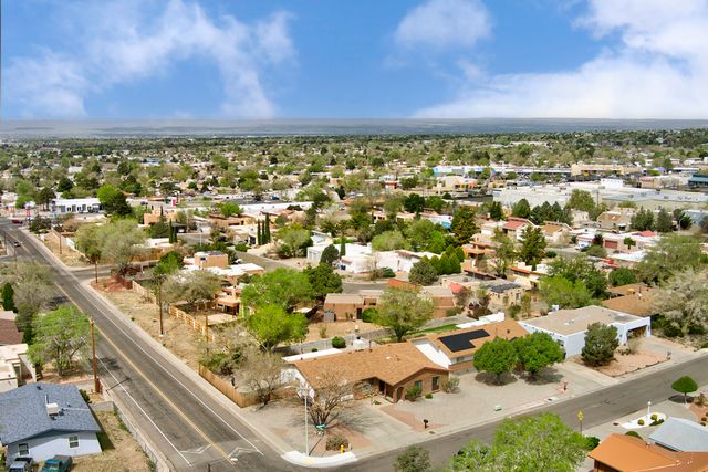 2001 Algodones Street NE, Albuquerque, NM 87112