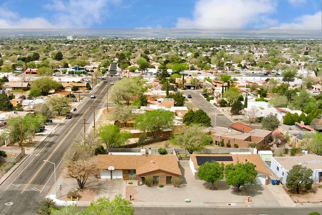2001 Algodones Street NE, Albuquerque, NM 87112