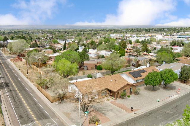 2001 Algodones Street NE, Albuquerque, NM 87112
