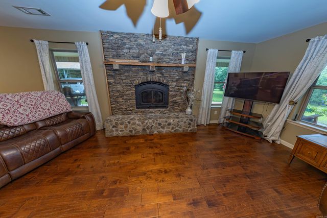 17607 Burlingame Road, Little Rock, AR 72223