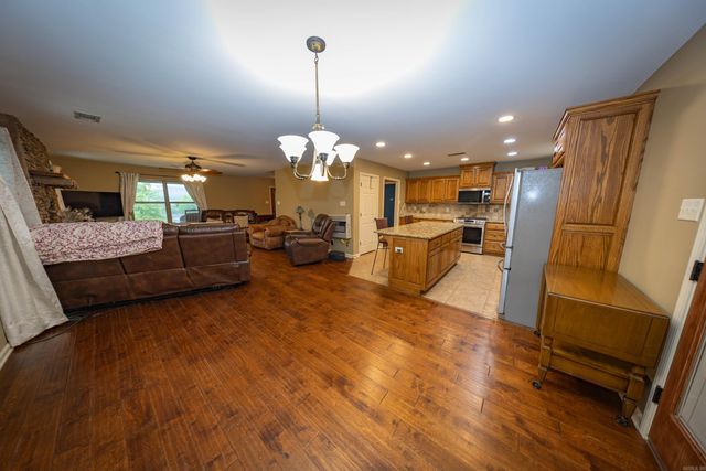 17607 Burlingame Road, Little Rock, AR 72223