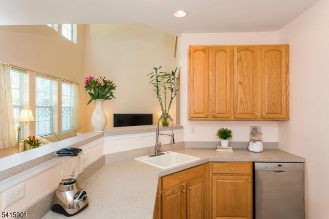 28 Sutton Ct, Hopewell Twp., NJ 08534