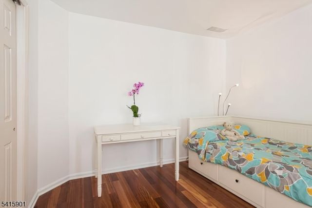 28 Sutton Ct, Hopewell Twp., NJ 08534