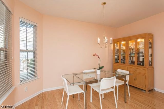 28 Sutton Ct, Hopewell Twp., NJ 08534