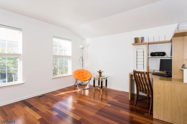 28 Sutton Ct, Hopewell Twp., NJ 08534