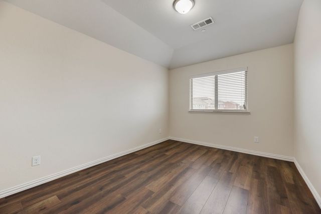 2559 Sarah Lane, Lewisville, TX 75056