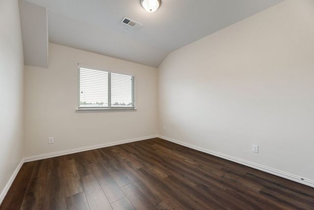 2559 Sarah Lane, Lewisville, TX 75056